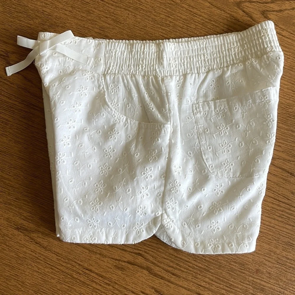 𝅺CHEROKEE Girls XL 14-16 white eyelet shorts